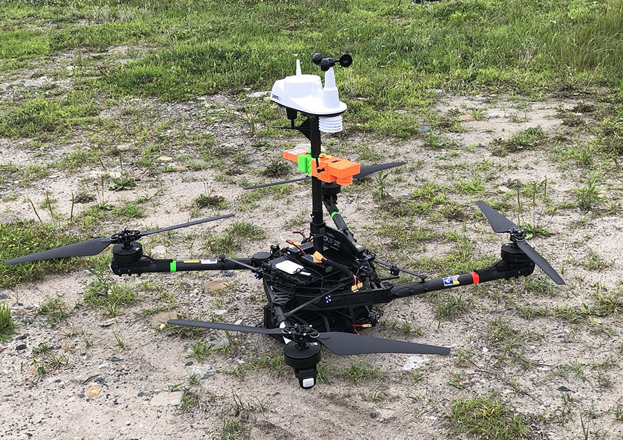 船舶係留型UAVを活用した鉛直気象観測システム