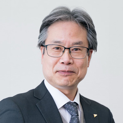 山際 昭雄